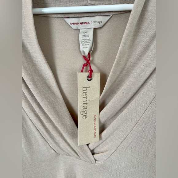 NWT Banana Republic Heritage Long Sleeve Shirt with Crossover V-Neck - Picture 2 of 4